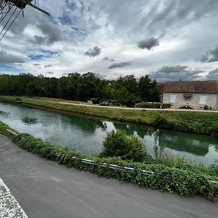 Appartement F2+ Au Bord De L’Eau à Moret-sur-Loing Extérieur photo